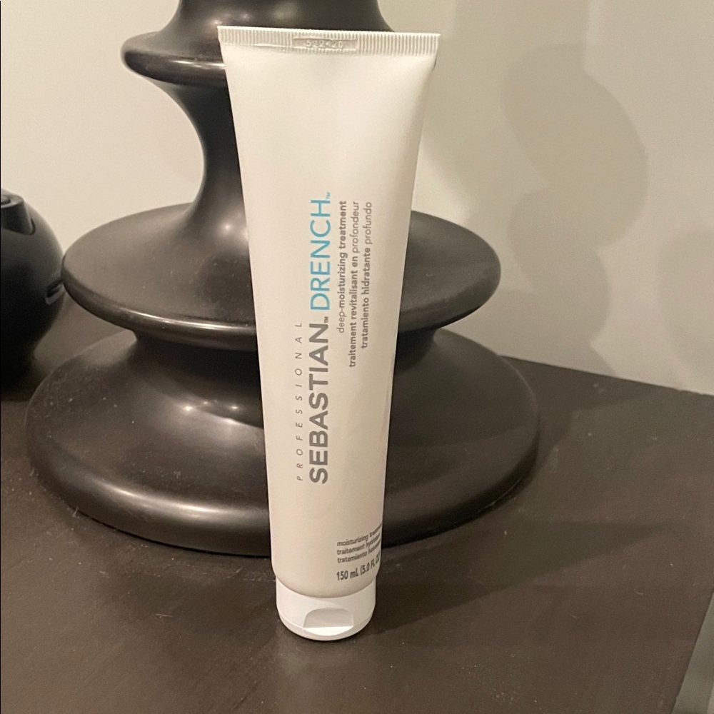 SEBASTIAN DRENCH Moisturizing Conditioner - White & Aqua Tube 5 oz. NeIB